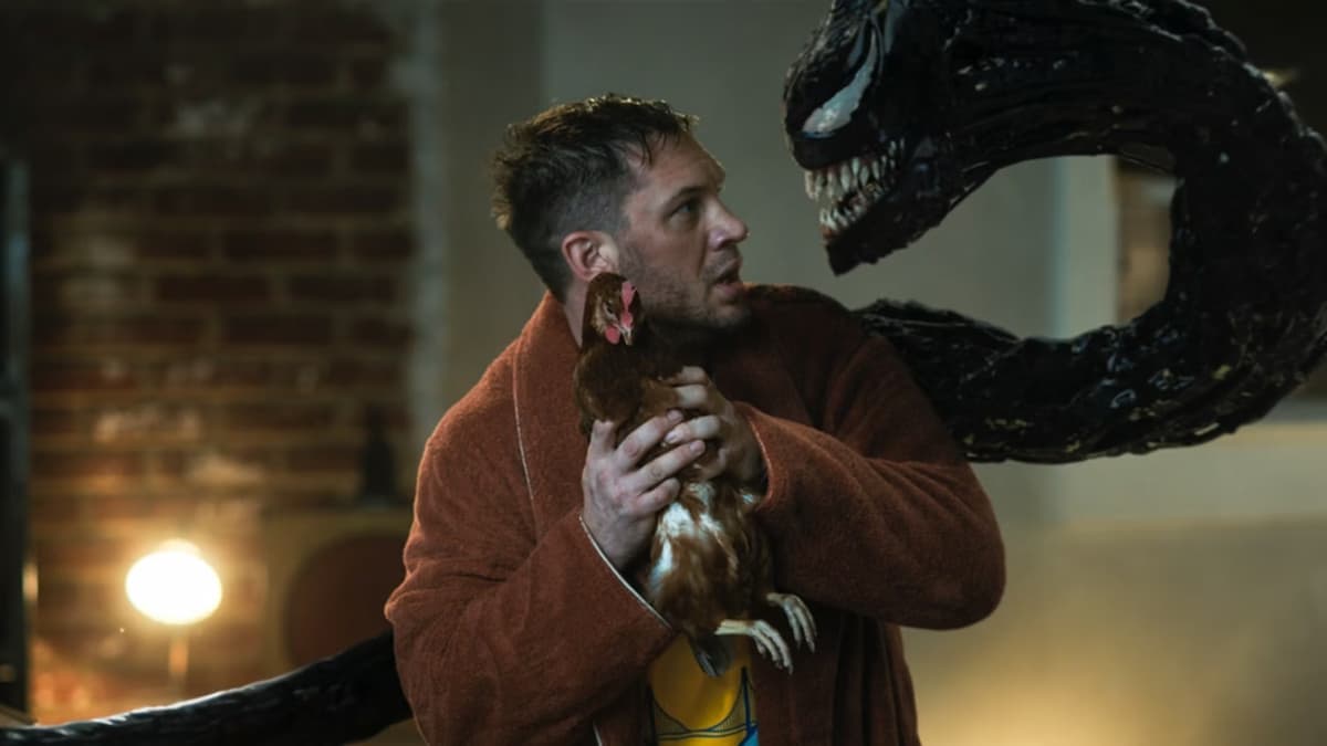 好むと好まざるとにかかわらず、Venomは実際にはROM-COMです