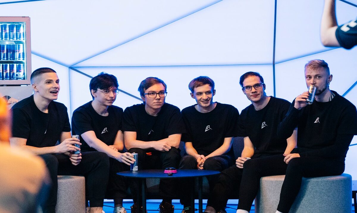 Thebausffsは「嫌な労働倫理を暴露する」ことを誓います笑プレイヤーはヨーロッパに持っています