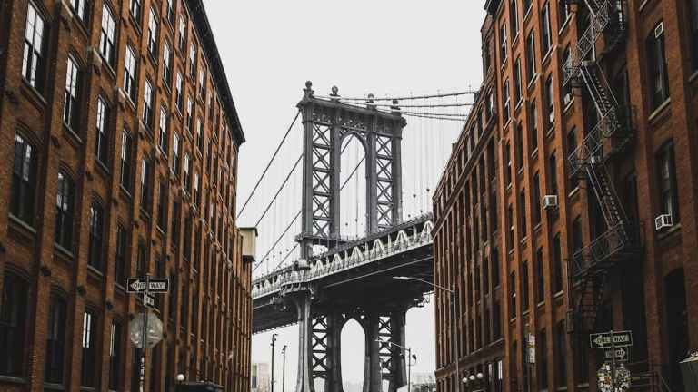 無限のクラフトでニューヨークを作る方法