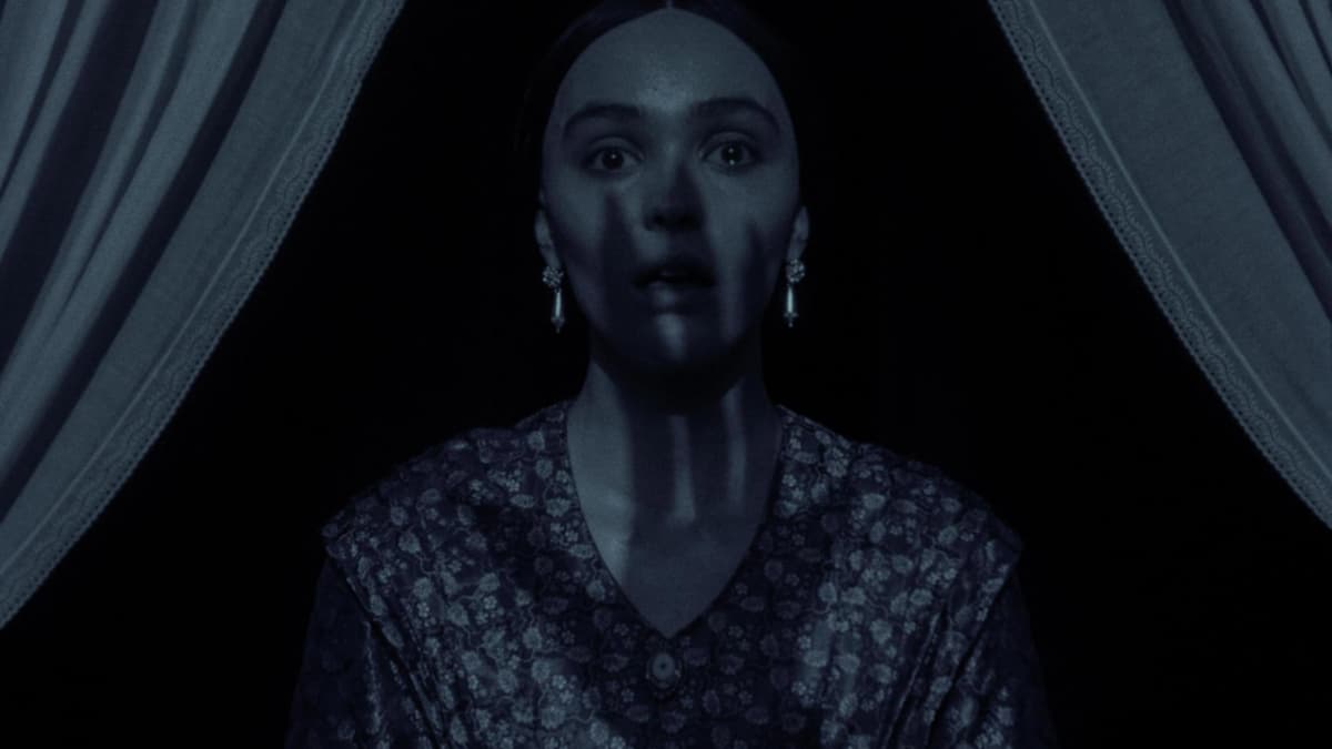 ノスフェラトゥはクリスマスからメリーを取ります