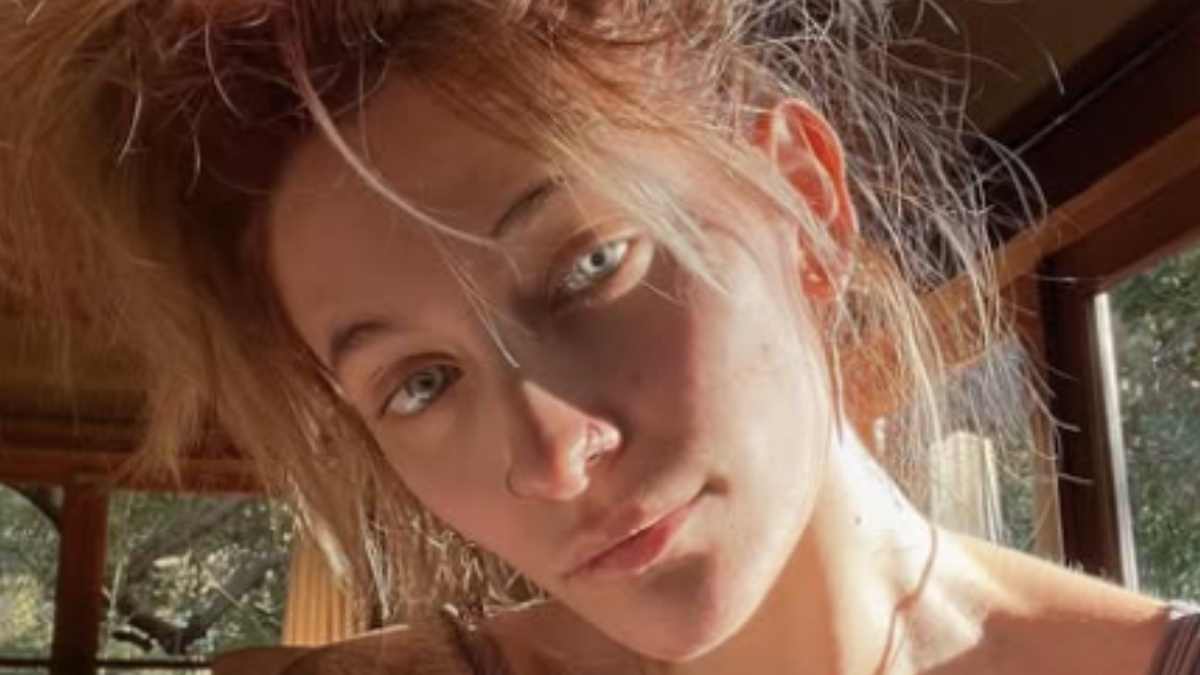 「誰もが自分の意見の資格がある」:パリ・ジャクソンは彼女の純粋な服装の選択に対する憎しみに取り組んでいます