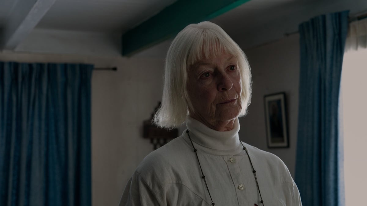 ジェーン・アレクサンダーはセベランスシーズン2で誰をプレーしますか？