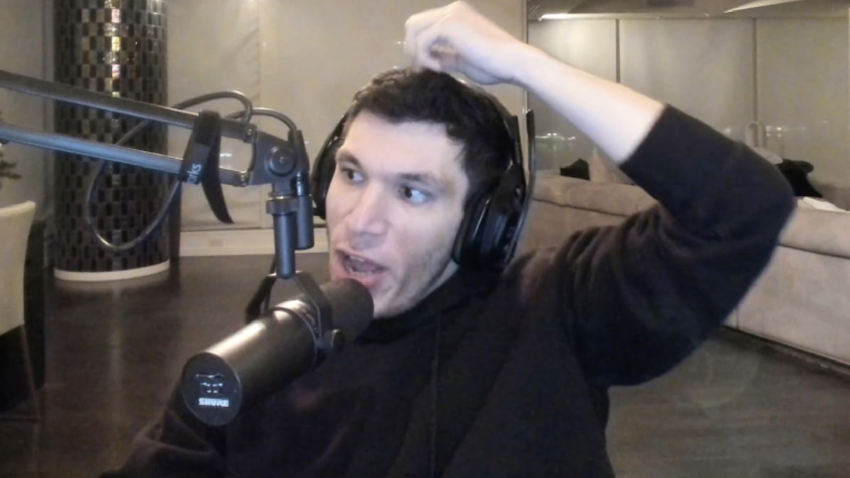 「あなたは真実の仲裁人になるはずだった」：トレインレックはナチスの敬礼でイーロンを批判する