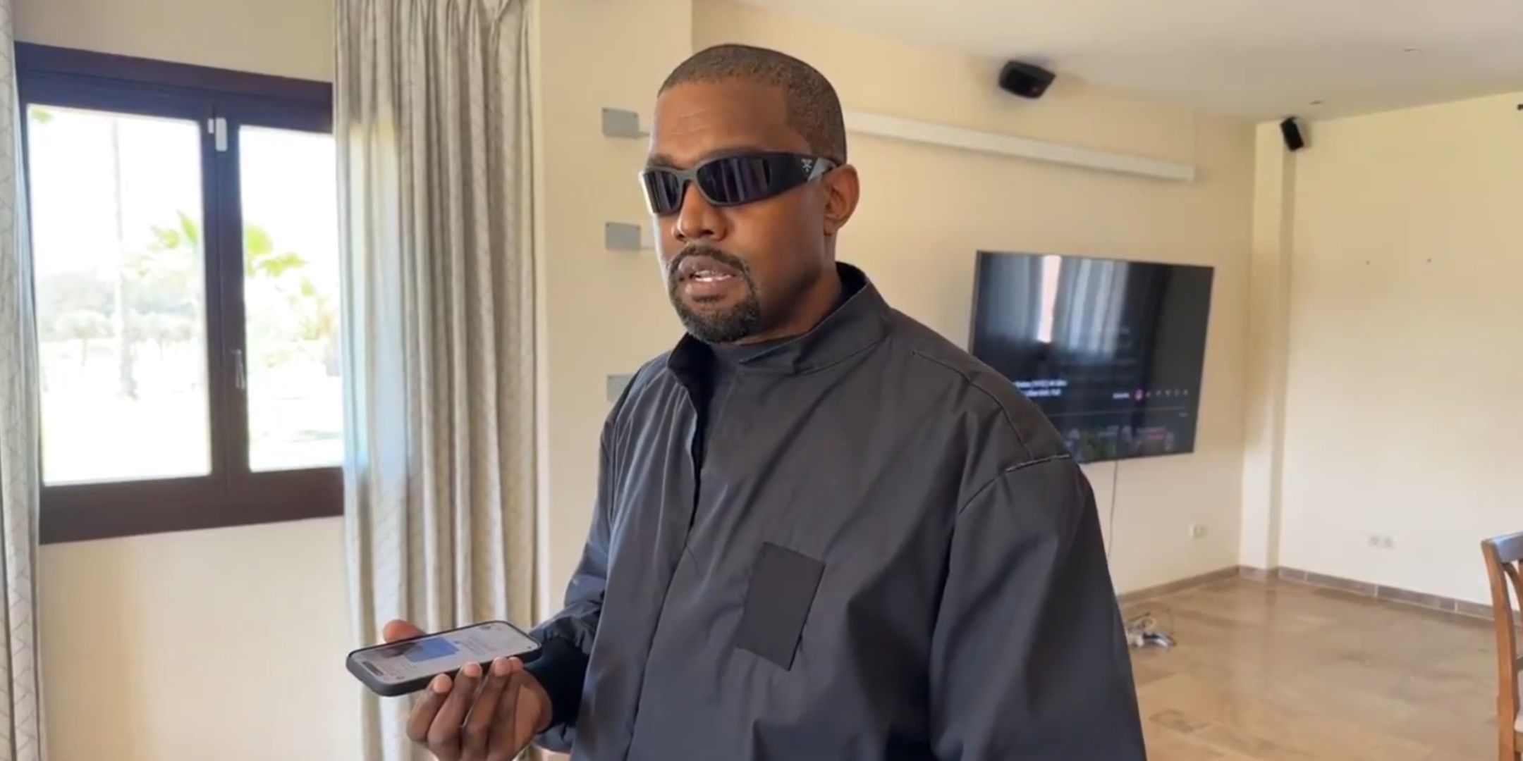 カニエ・ウェストがトゥイッチから禁止されるのにわずか7分かかりました