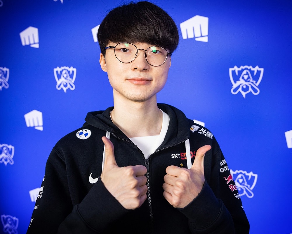 Faker'sWorlds2024 Victory AwardsほとんどのLOLチャンピオンよりも多くのスキン