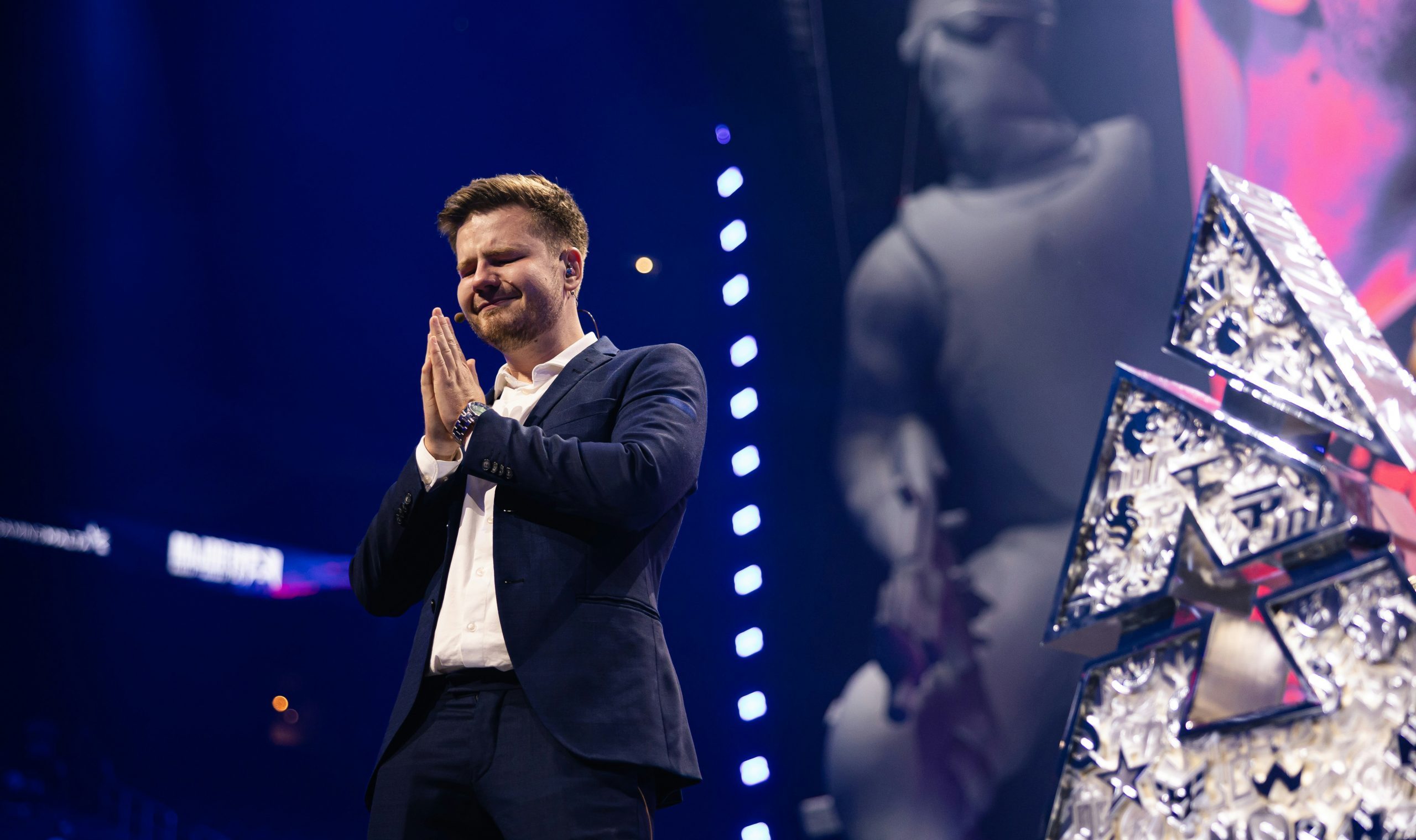 カウンターストライクの伝説のデュプリーは退職を発表します