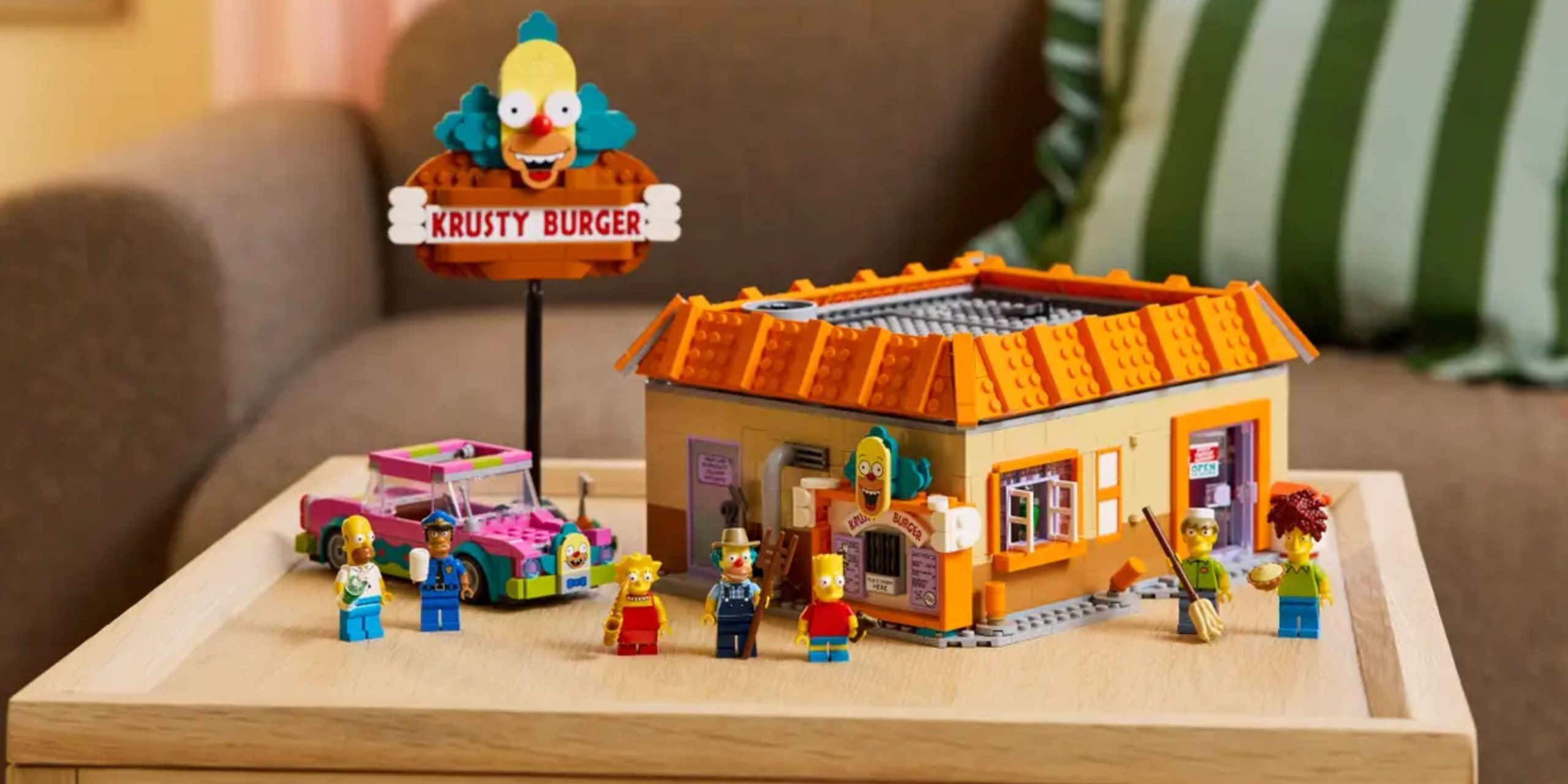 レゴのクラスティバーガーセットがここにあり、より小さく、より象徴的なシンプソンズの場所が無料で投げ込まれています