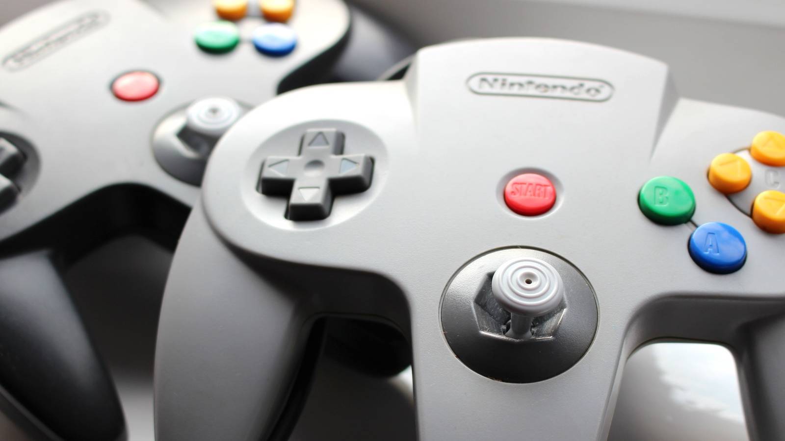 任天堂は、世紀の変わり目の前にすでにビデオゲームのパイレーツを罰していました