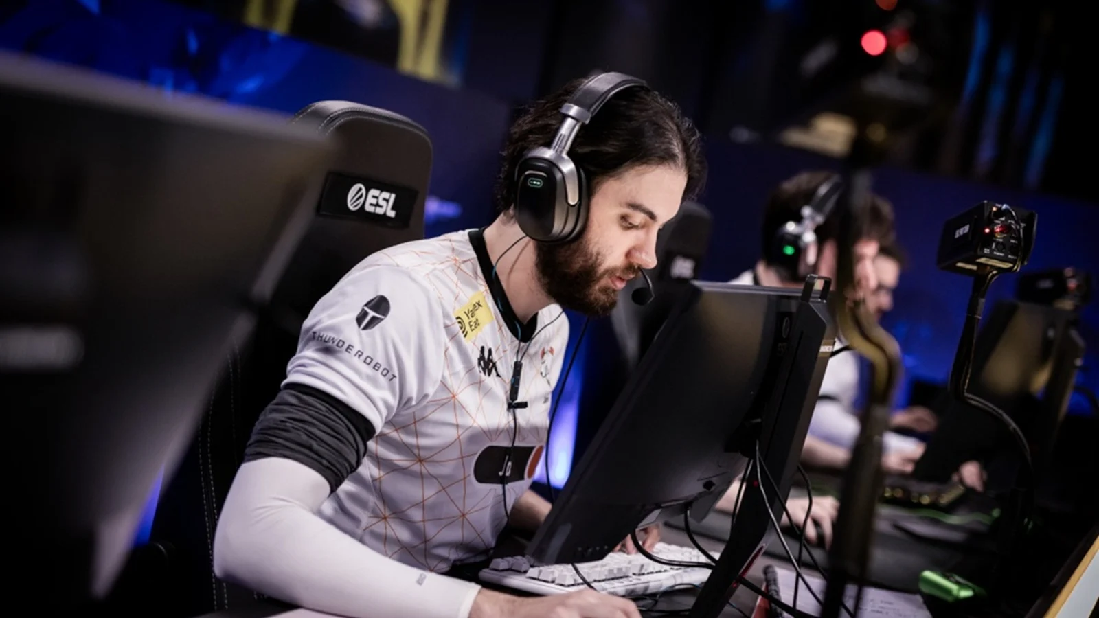 ベンチドベテランルーキーのルーキーチームがCS2ブダペストメジャーにリードする