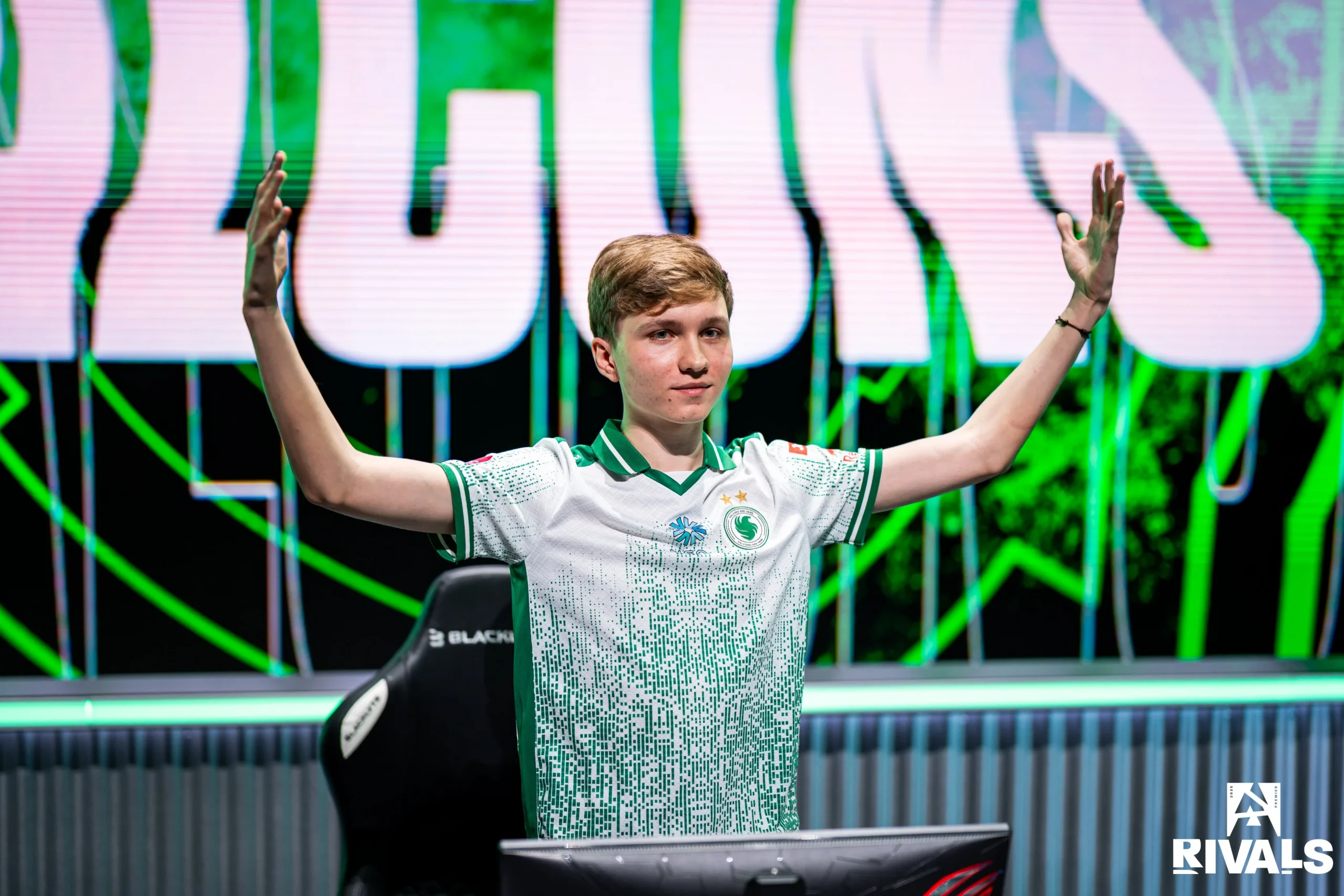 チーム ファルコンズがバイタリティを破って BLAST ライバルズ シーズン 2 決勝に進出